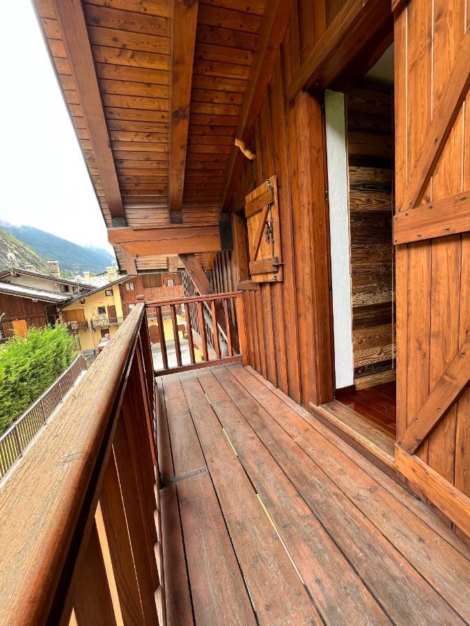 Chalet Mont Blanc De クールマイユール エクステリア 写真